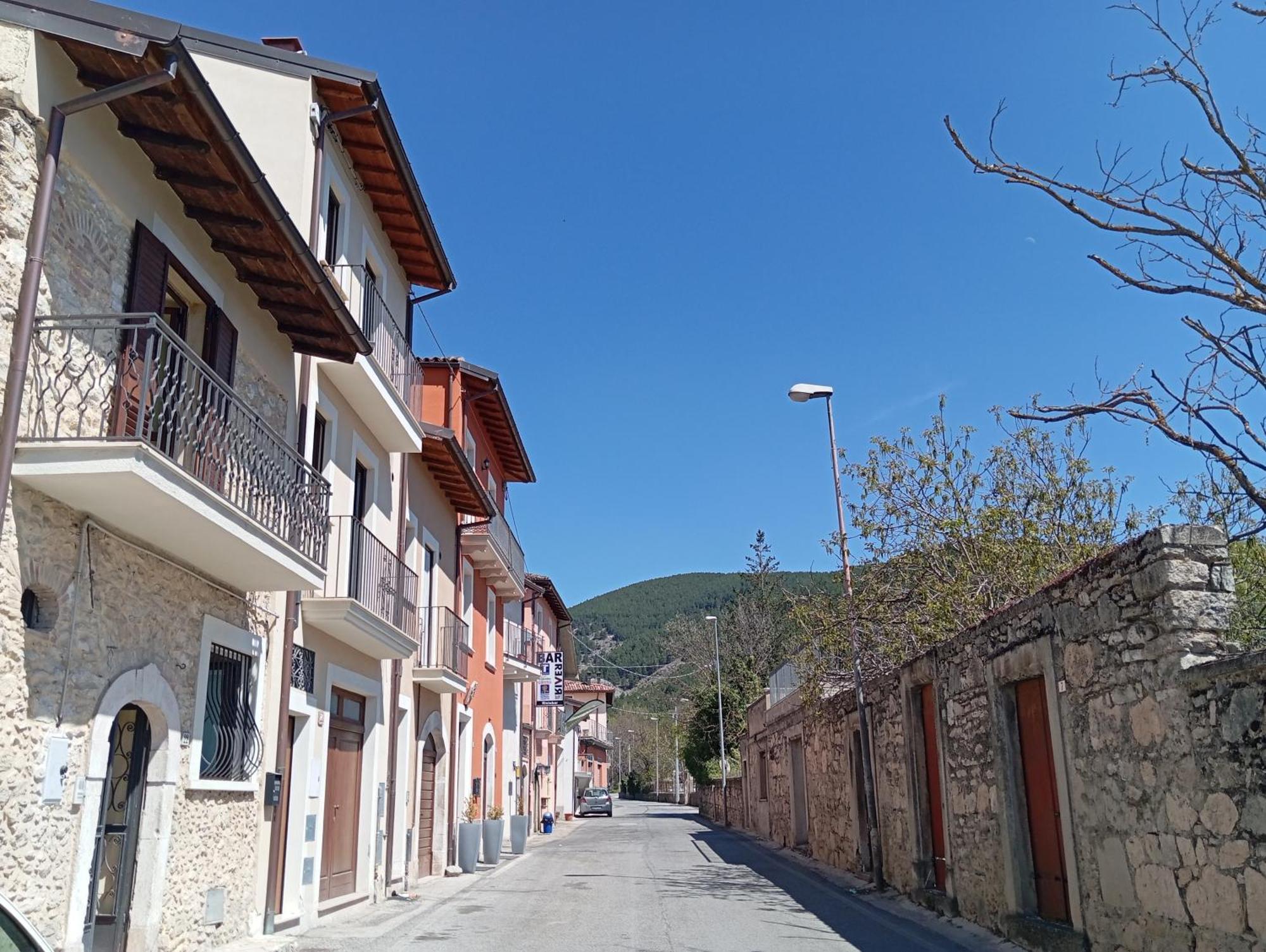 La Casa Di B Villa Paganica Екстериор снимка